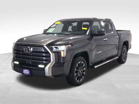 Used 2025 Toyota Tundra Limited AWD/4WD image 20