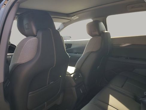 New 2026 Cadillac Optiq Luxury 1 image 18