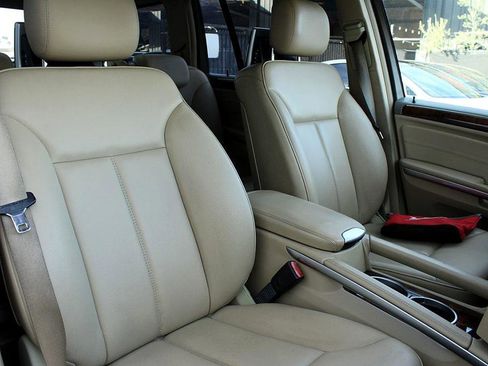 Used 2010 Mercedes-Benz GL 450 4MATIC image 16