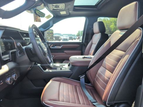 New 2026 GMC Sierra 2500 Denali Ultimate AWD/4WD image 18