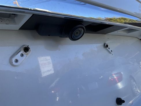 Used 2017 Ford Fusion SE w/ Fusion SE Technology Package image 10