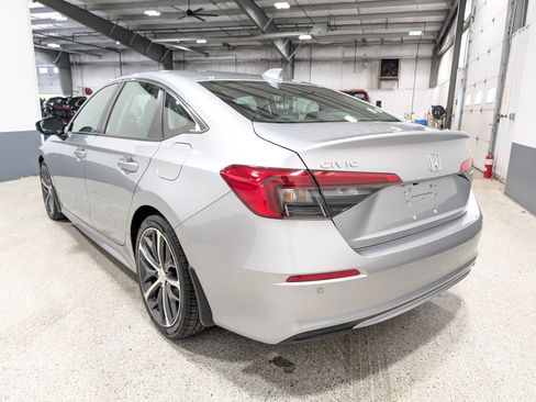Used 2022 Honda Civic Touring image 5