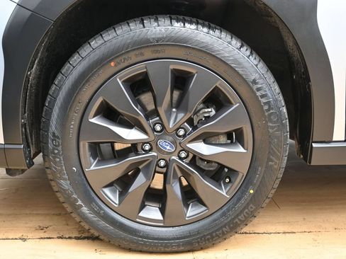 Used 2025 Subaru Outback Onyx Edition AWD/4WD image 11