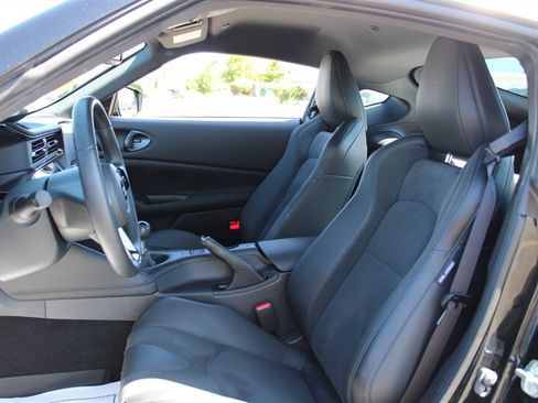 Used 2025 Nissan Z Performance w/ Floor Mat Package RWD image 28