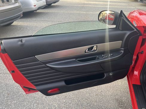 Used 2004 Ford Thunderbird RWD image 13