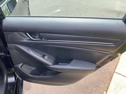 Used 2022 Honda Accord Sport image 34