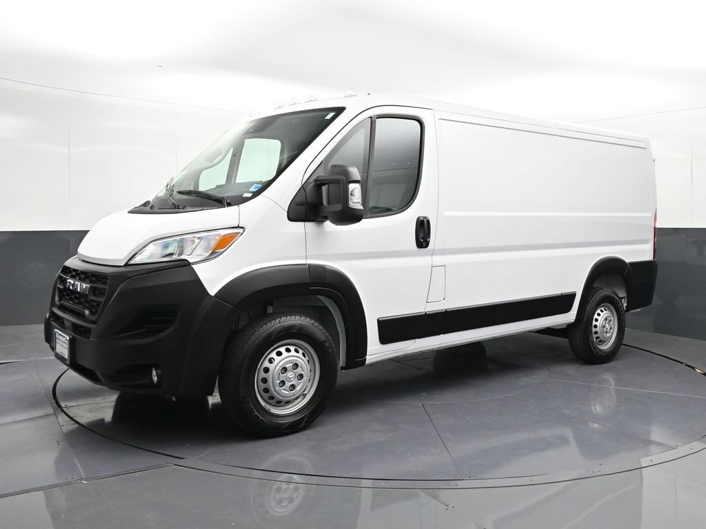 Used 2025 RAM ProMaster 2500 w/ Convenience Group FWD image 1