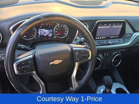 Used 2021 Chevrolet Blazer LT FWD image 12