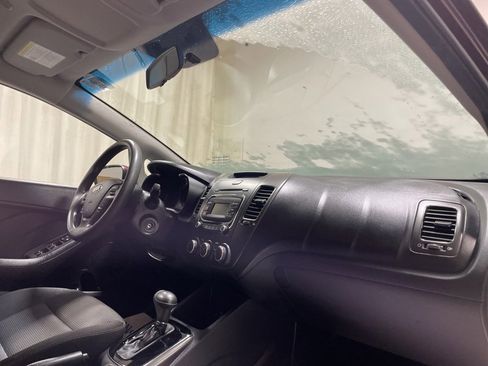 Used 2017 Kia Forte LX image 13
