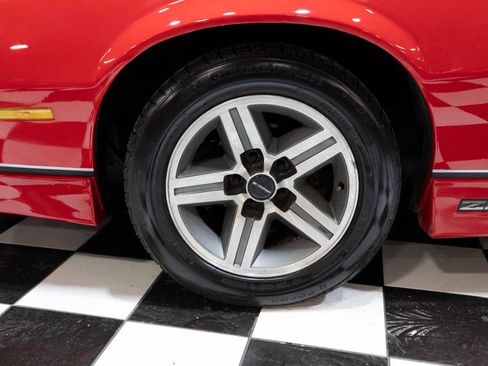 Used 1987 Chevrolet Camaro Z28 RWD image 24