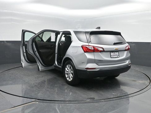 Used 2018 Chevrolet Equinox LT image 46