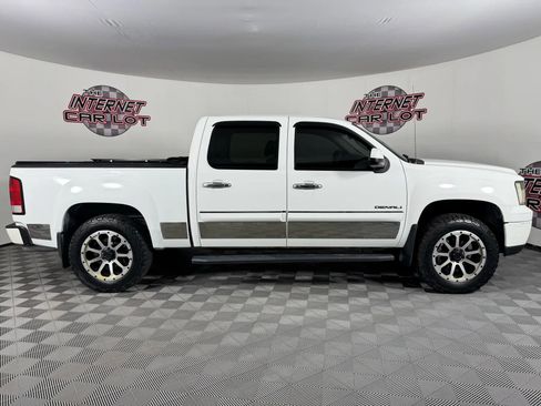 Used 2011 GMC Sierra 1500 Denali image 8