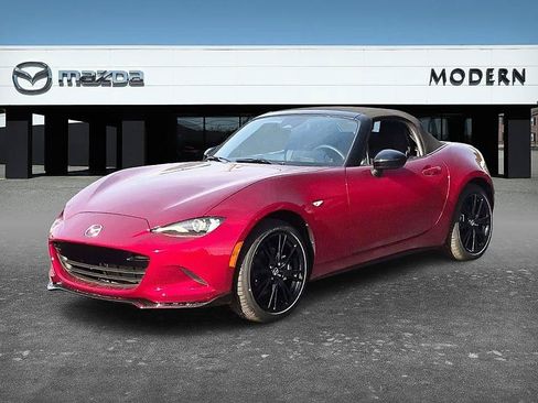 New 2026 MAZDA MX-5 Miata Club w/ Interior Package RWD image 1