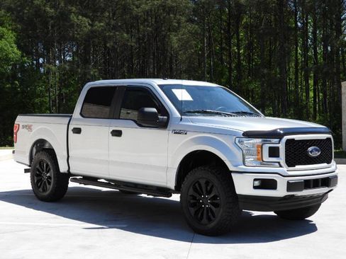 Used 2018 Ford F150 FX4 w/ Equipment Group 101A Mid AWD/4WD image 24