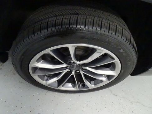 Certified 2022 Jeep Wagoneer Series III w/ Premium Group I image 27