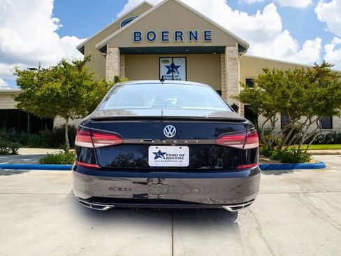 Used 2020 Volkswagen Passat 2.0T R-Line FWD image 4