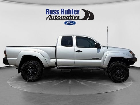 Used 2010 Toyota Tacoma 4x4 Access Cab V6 image 6