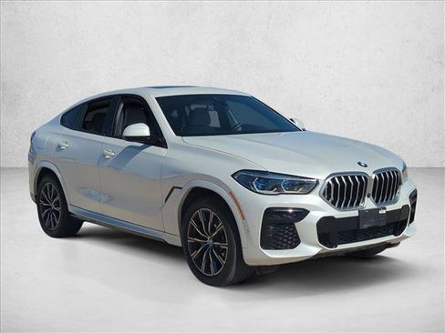 Used 2023 BMW X6 xDrive40i w/ Executive Package image 3