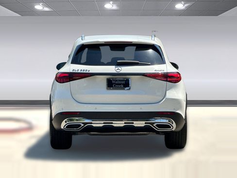 Certified 2025 Mercedes-Benz GLC 350e 4MATIC image 9