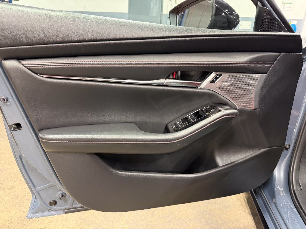 Certified 2023 MAZDA MAZDA3 s AWD/4WD image 17