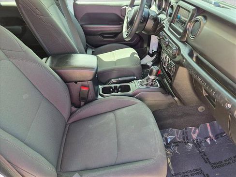 Used 2023 Jeep Wrangler Unlimited w/ Cold Weather Group AWD/4WD image 20