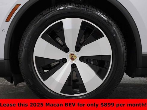 Certified 2025 Porsche Macan Electric image 41