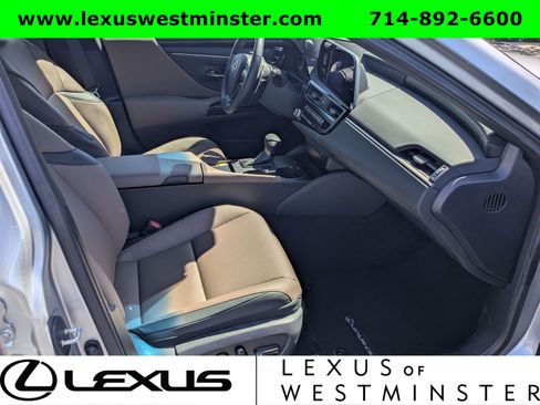 Certified 2025 Lexus ES 300h w/ Premium Package image 5