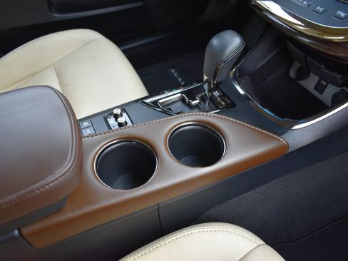 Used 2014 Toyota Avalon XLE Premium image 24