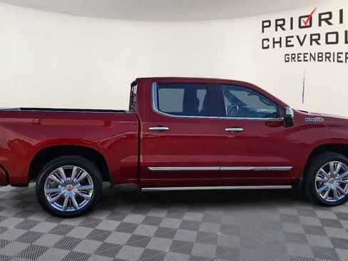 Used 2025 Chevrolet Silverado 1500 High Country image 9