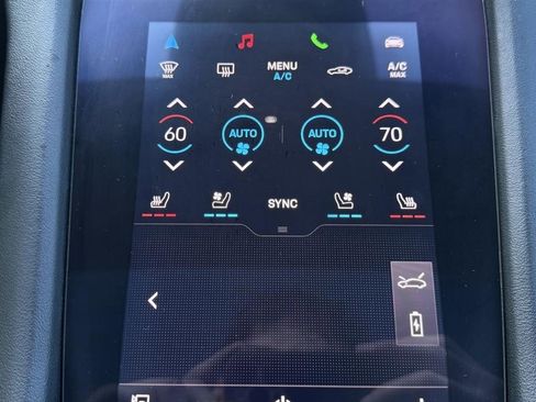 Used 2022 Porsche Taycan RWD image 61