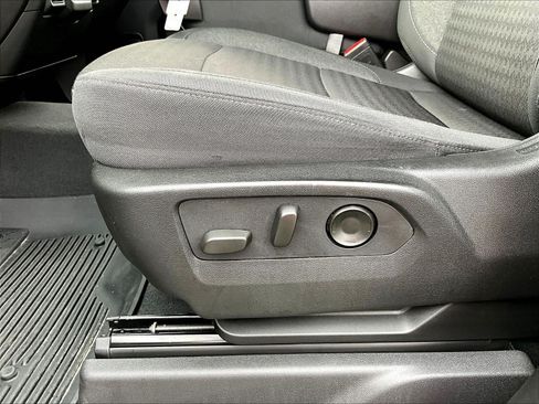 Used 2024 Chevrolet Silverado 2500 Custom w/ Custom Value Package AWD/4WD image 37