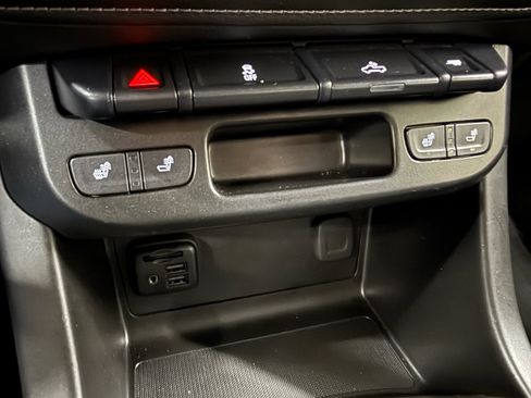 Certified 2022 GMC Canyon Elevation w/ Elevation Premium Package AWD/4WD image 39
