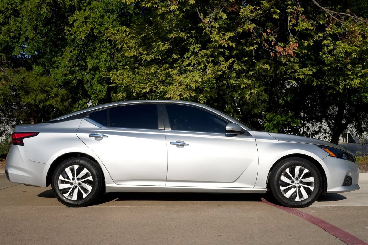 Used 2022 Nissan Altima 2.5 S FWD image 13