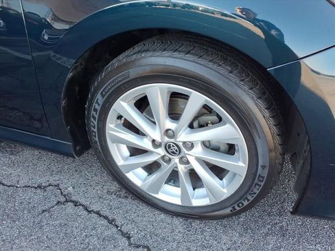 Used 2021 Toyota Camry LE image 9