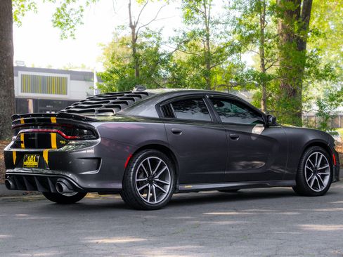Used 2020 Dodge Charger R/T w/ Plus Group RWD image 53