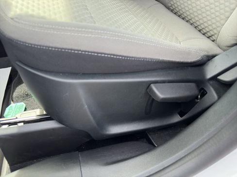 Used 2022 Ford Escape SE AWD/4WD image 16