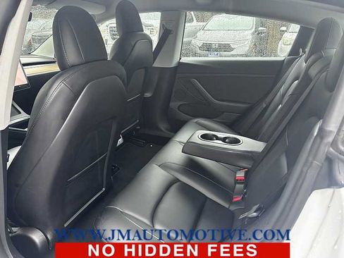 Used 2022 Tesla Model 3 Long Range AWD/4WD image 3