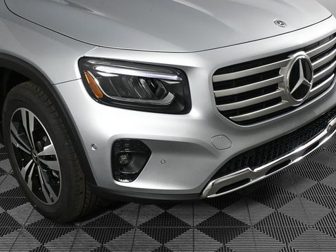 New 2026 Mercedes-Benz GLB 250 image 36