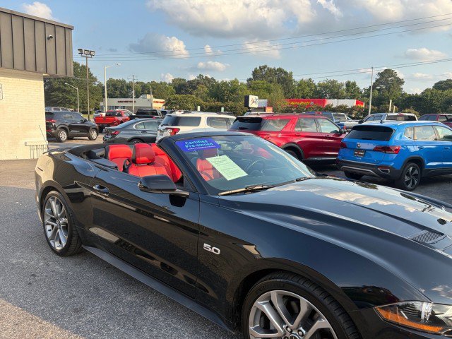 Used 2018 Ford Mustang GT Premium w/ Equipment Group 401A RWD image 5