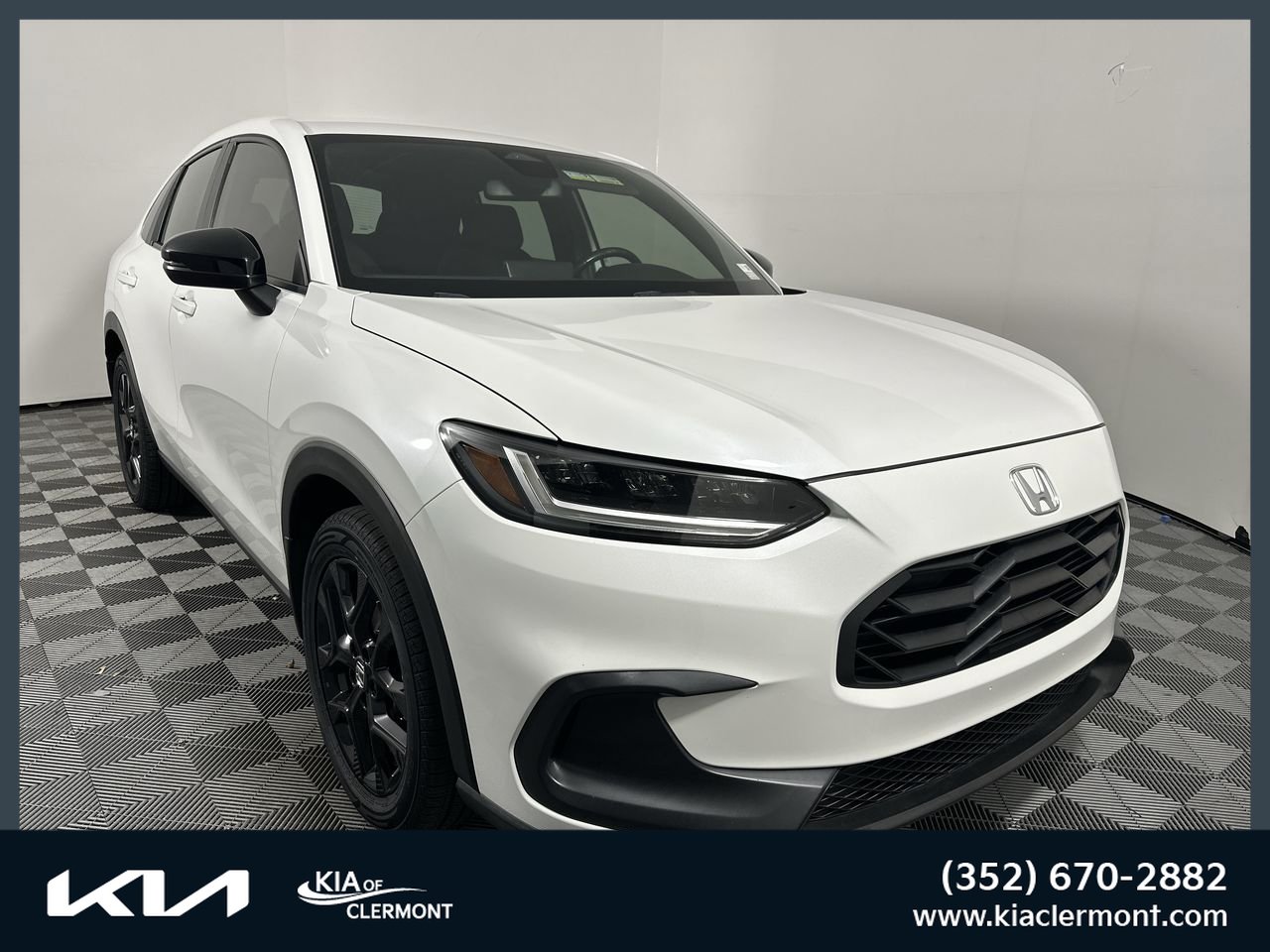 Used 2023 Honda HR-V Sport image 1