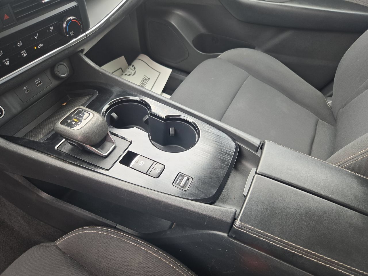 Used 2023 Nissan Rogue S FWD image 17