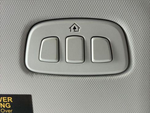 Used 2025 Ford Escape Platinum AWD/4WD image 33