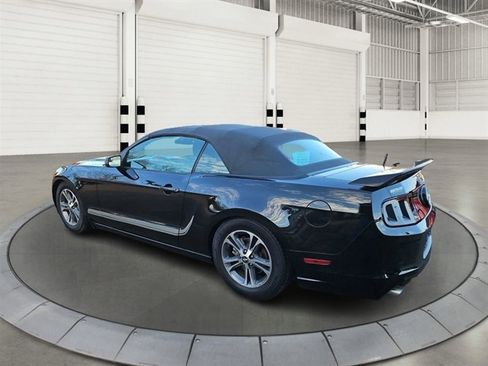 Used 2014 Ford Mustang Convertible image 2