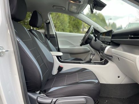 Used 2024 Hyundai Kona SEL image 21