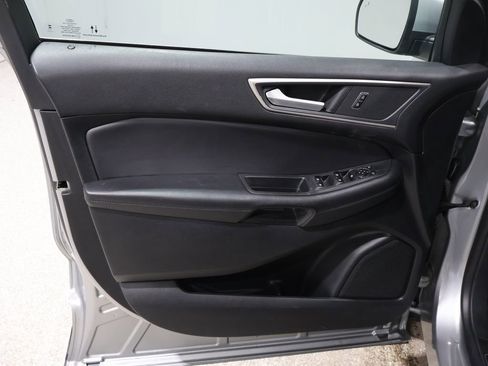 Used 2024 Ford Edge SEL image 11