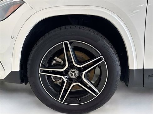 Certified 2024 Mercedes-Benz GLA 250 4MATIC image 31