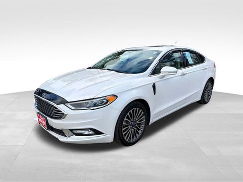 Used 2017 Ford Fusion SE w/ Fusion SE Technology Package FWD image 7