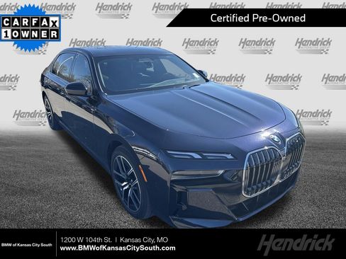 Used 2024 BMW i7 xDrive60 image 1