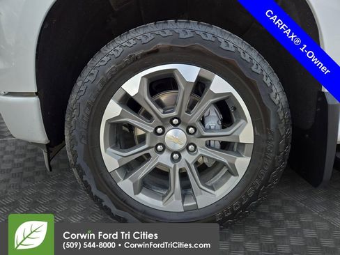 Used 2024 Chevrolet Silverado 1500 High Country w/ Technology Package image 9