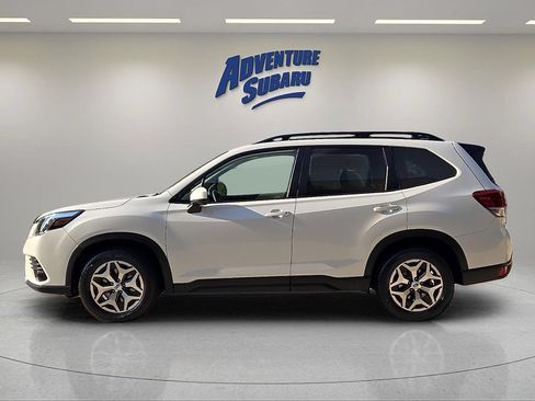 Used 2024 Subaru Forester Premium AWD/4WD image 4